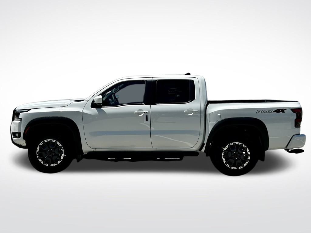2025 Nissan Frontier PRO-4X photo 3