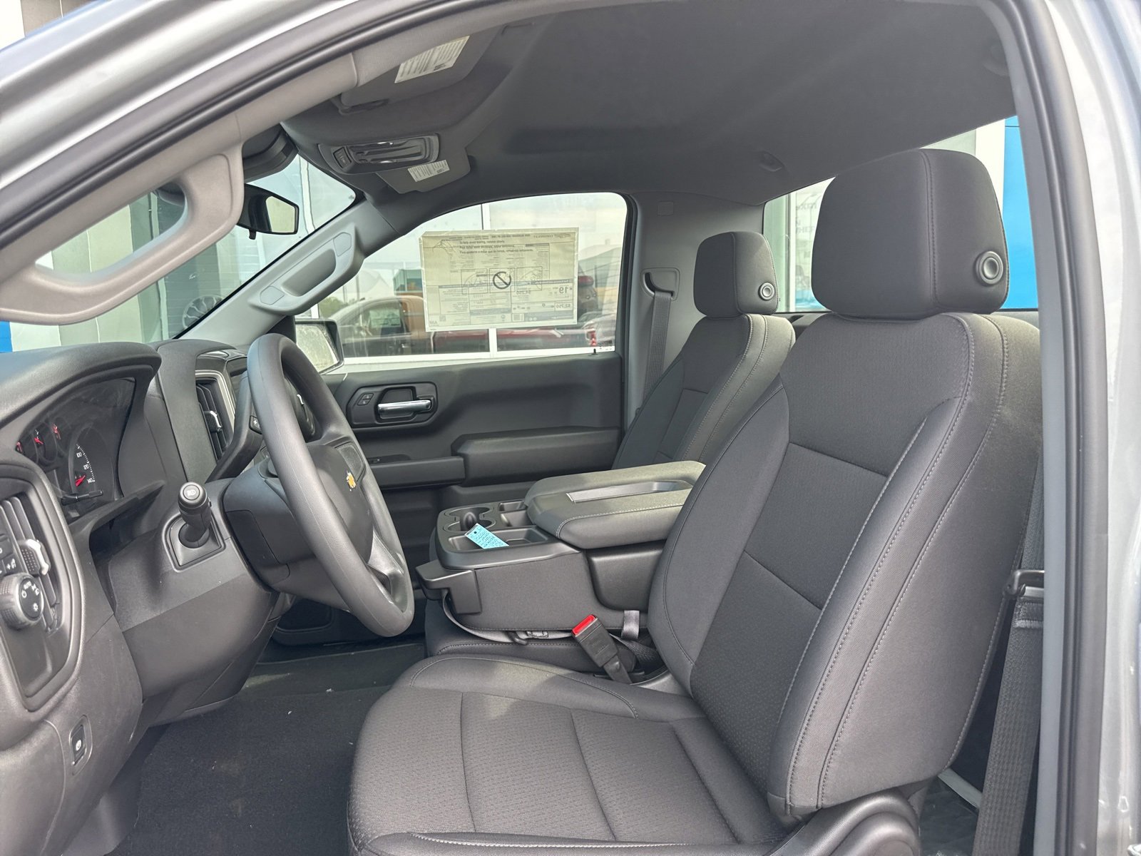 2025 Chevrolet Silverado 1500 photo 9