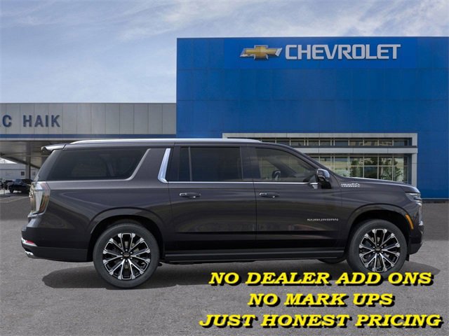 2025 Chevrolet Suburban High Country photo 3