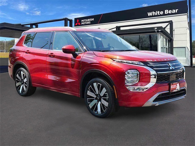 2025 Mitsubishi Outlander SEL's photo