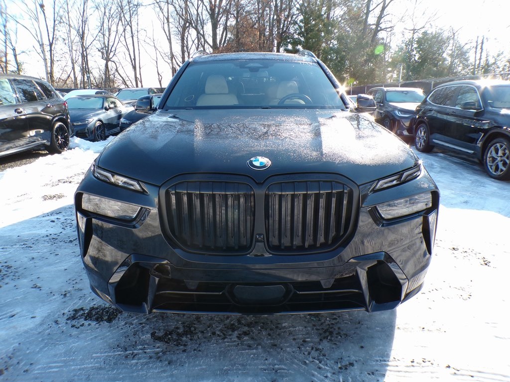 2024 BMW X7 40i's photo