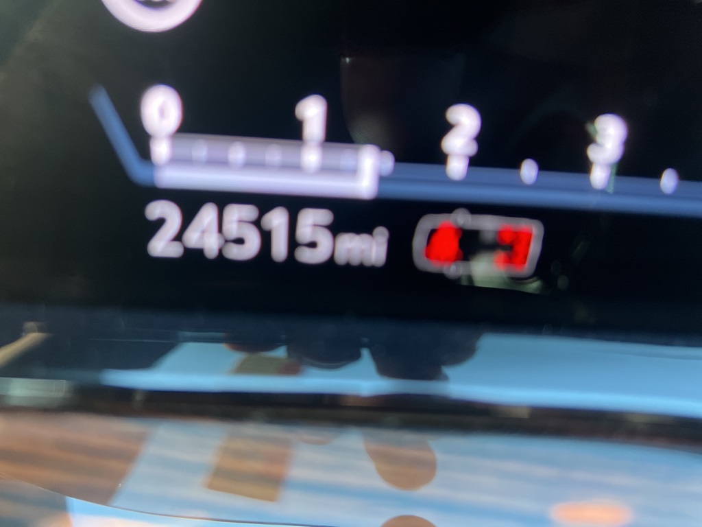 2023 CADILLAC ESCALADE - Image 9