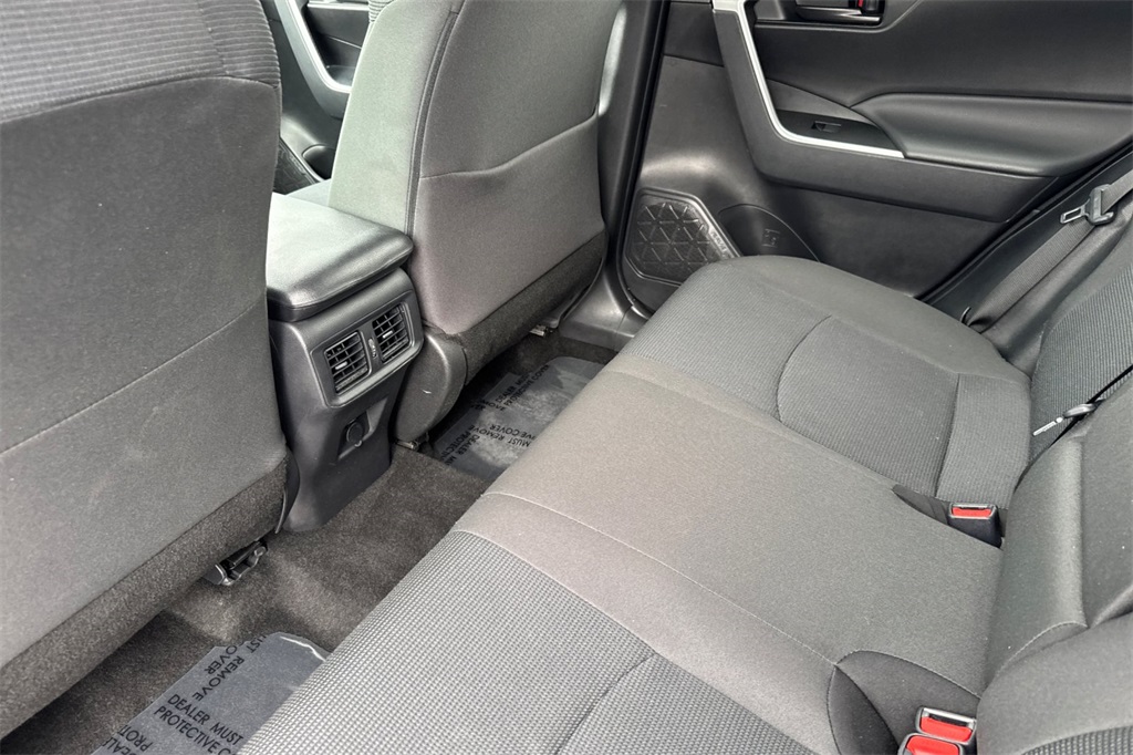 2024 Toyota RAV4 LE photo 10