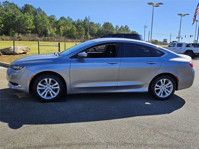 2016 Chrysler 200 Limited photo 4