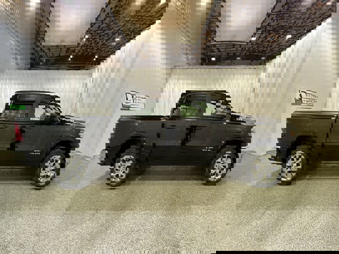 2025 Ram 1500 Big Horn photo 3