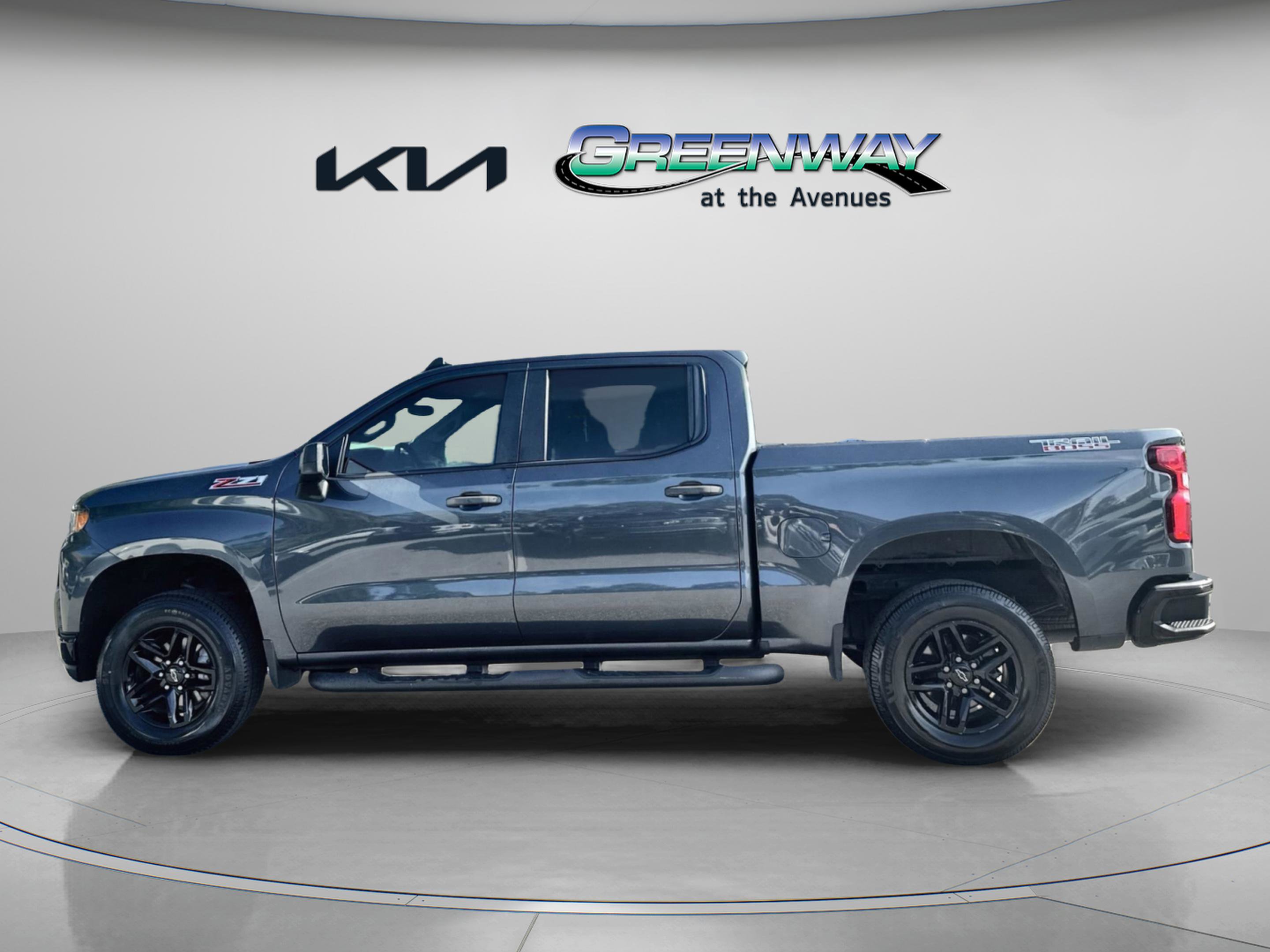 2020 Chevrolet Silverado 1500 Custom Trail Boss photo 2