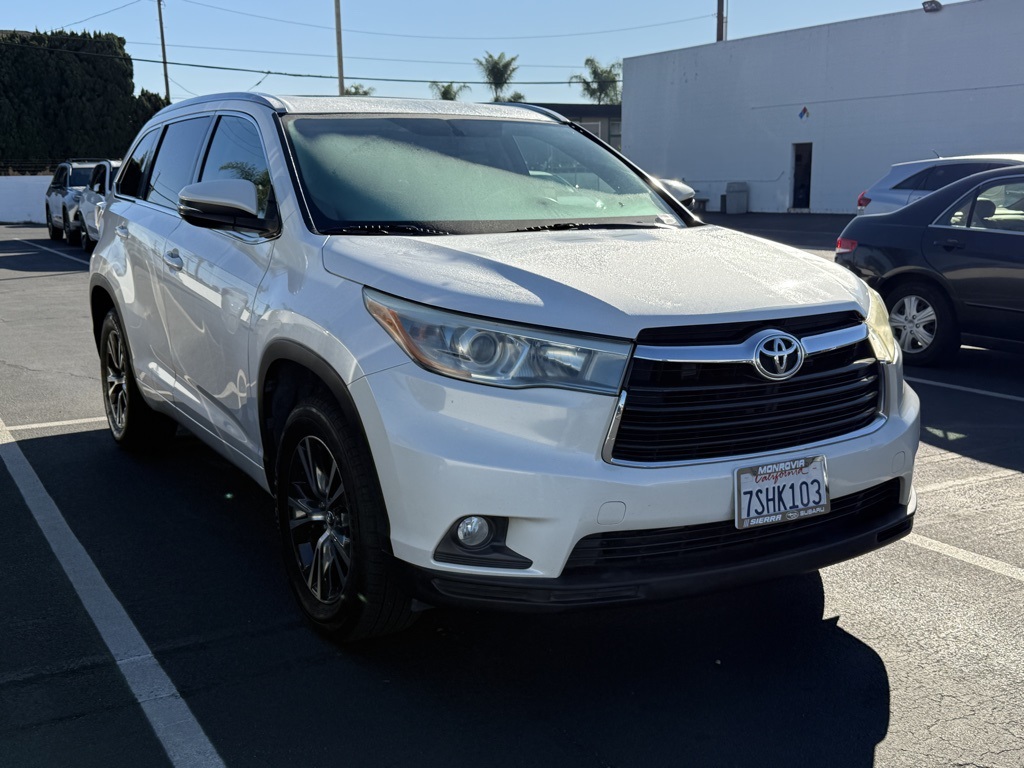 2016 Toyota Highlander XLE photo 3