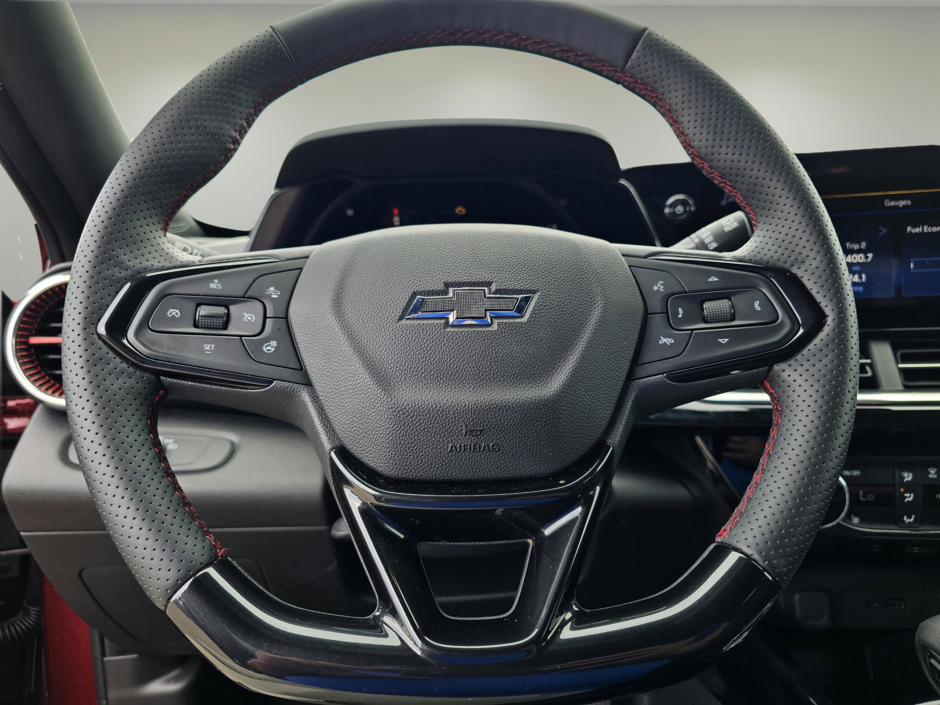 2025 Chevrolet Trax photo 17