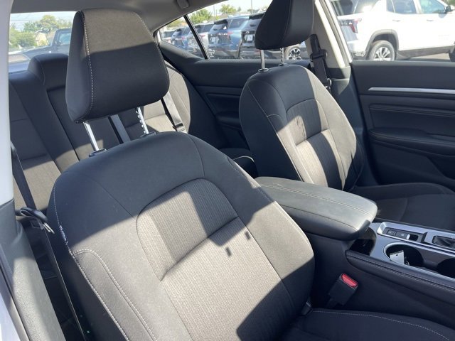 2023 Nissan Altima 2.5 SV photo 12