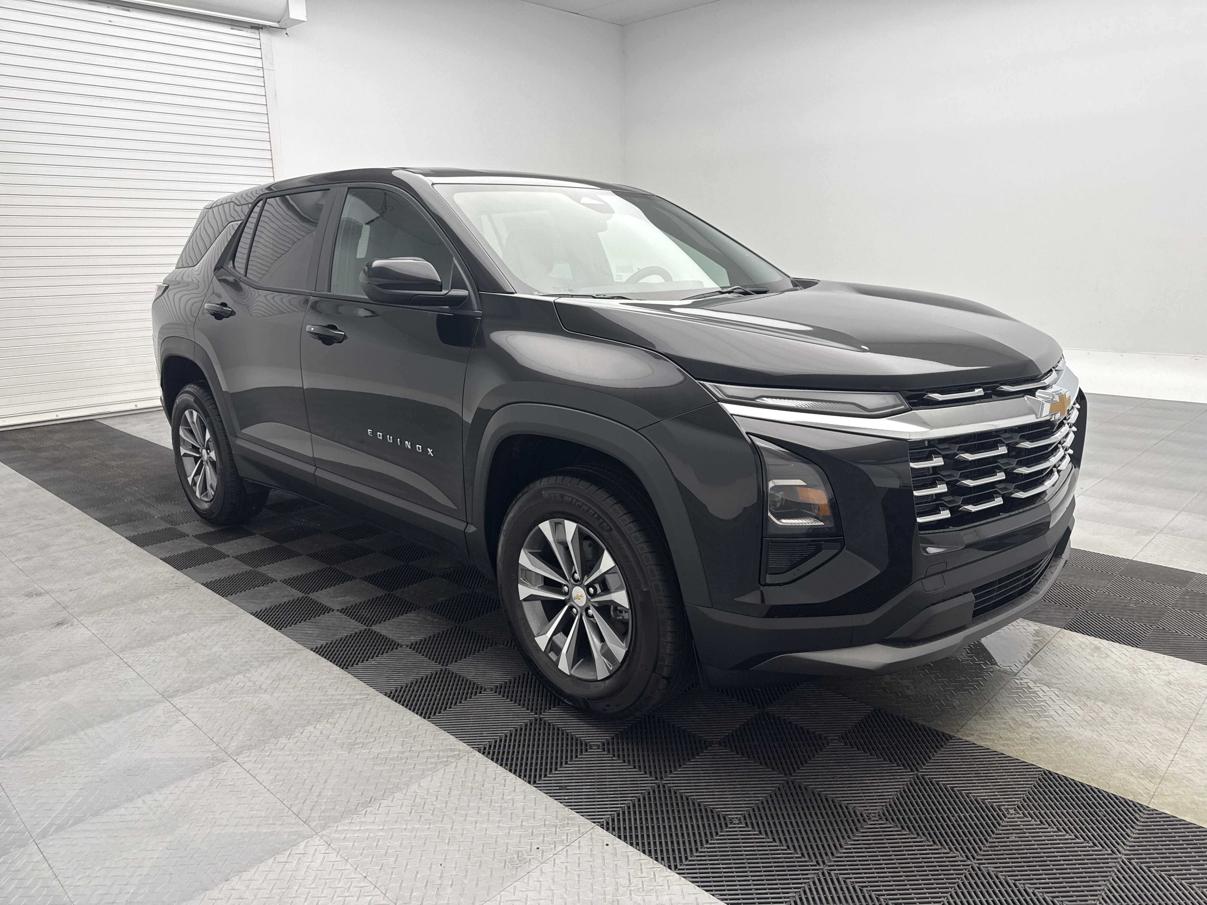 2026 Chevrolet Equinox LT photo 3