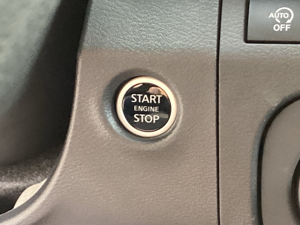 2025 Nissan Frontier SV photo 24