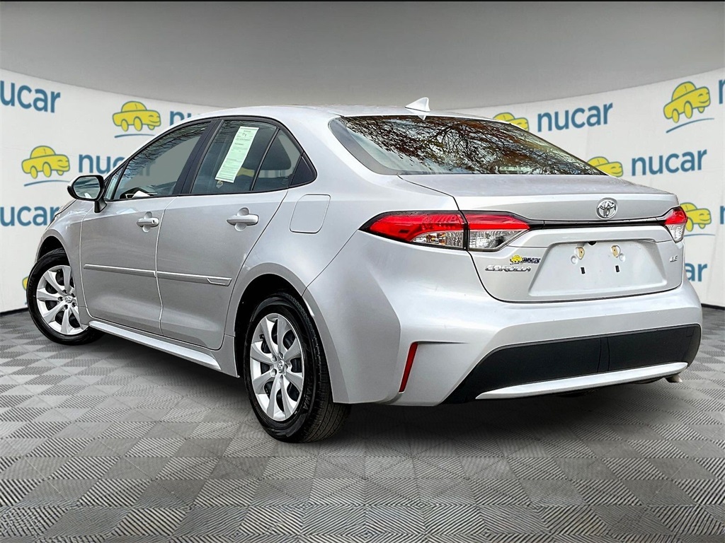 2022 Toyota Corolla LE photo 4