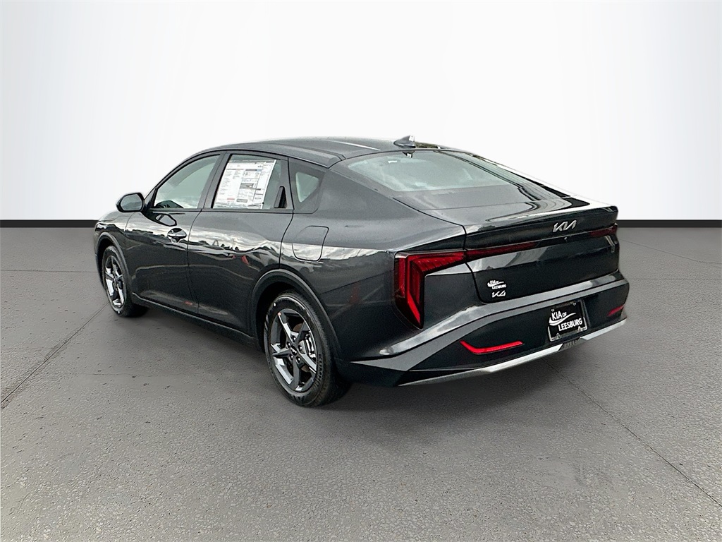 2025 Kia K4 LXS photo 3