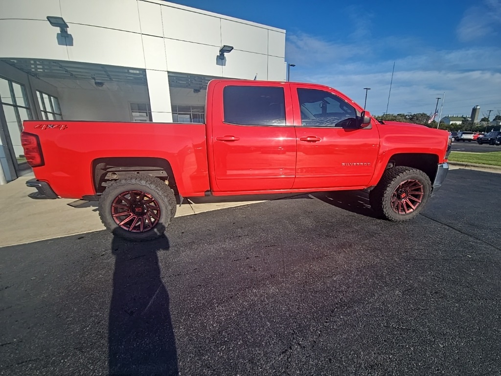 2018 Chevrolet Silverado 1500 LT photo 8