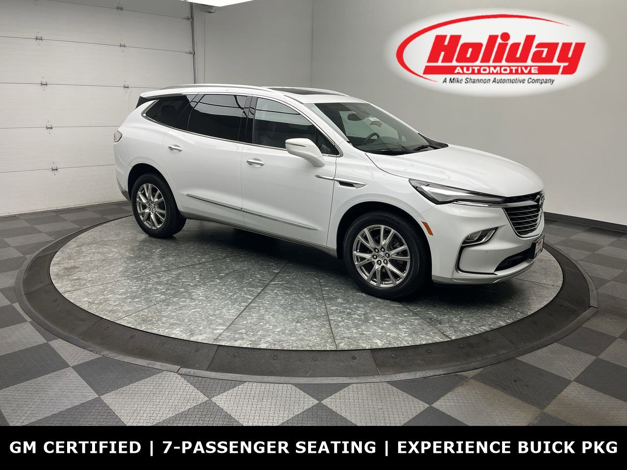 2024 Buick Enclave Essence's photo