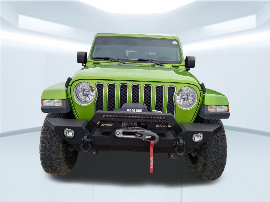 2018 Jeep Wrangler Unlimited Sahara photo 2