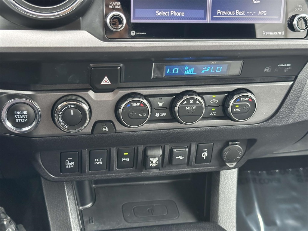 2021 Toyota Tacoma TRD Off-Road photo 23