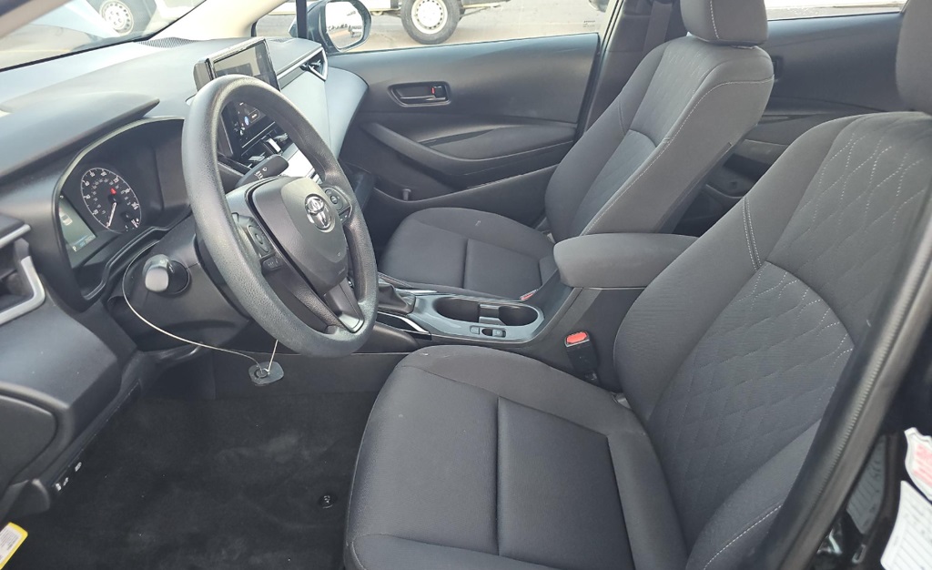 2024 Toyota Corolla LE photo 3