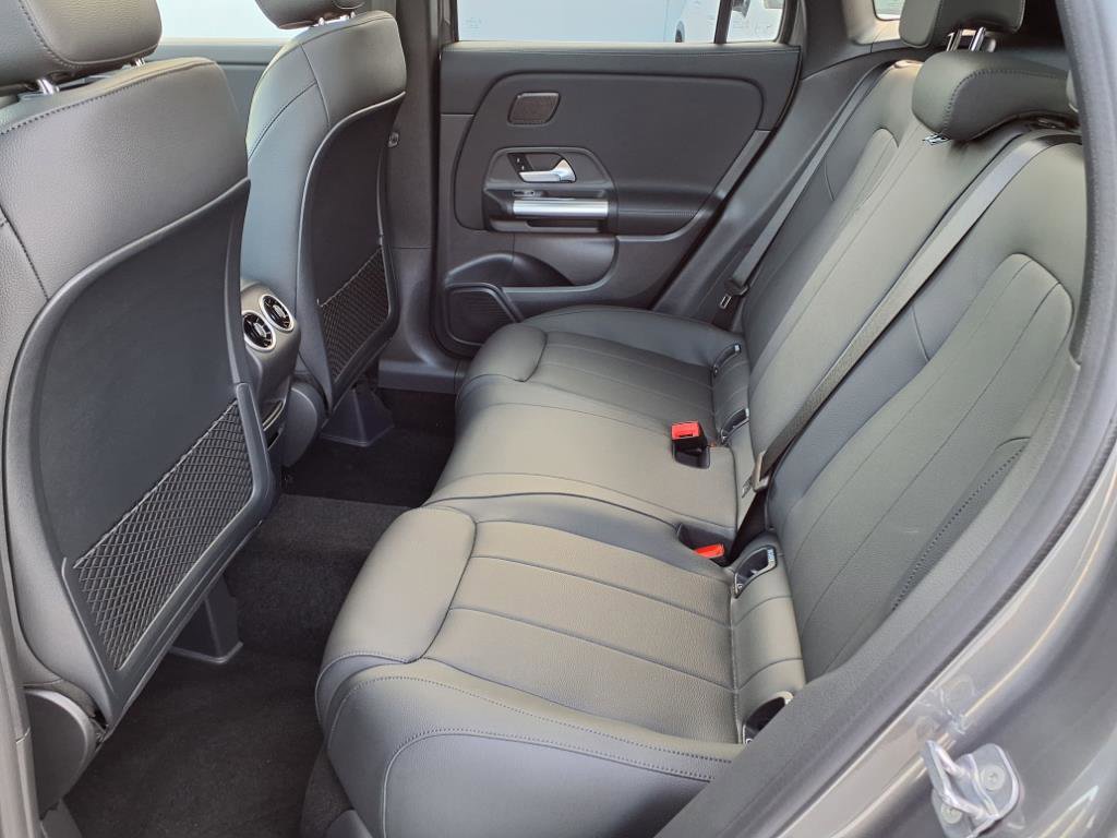 2026 Mercedes Benz GLA 250 photo 13