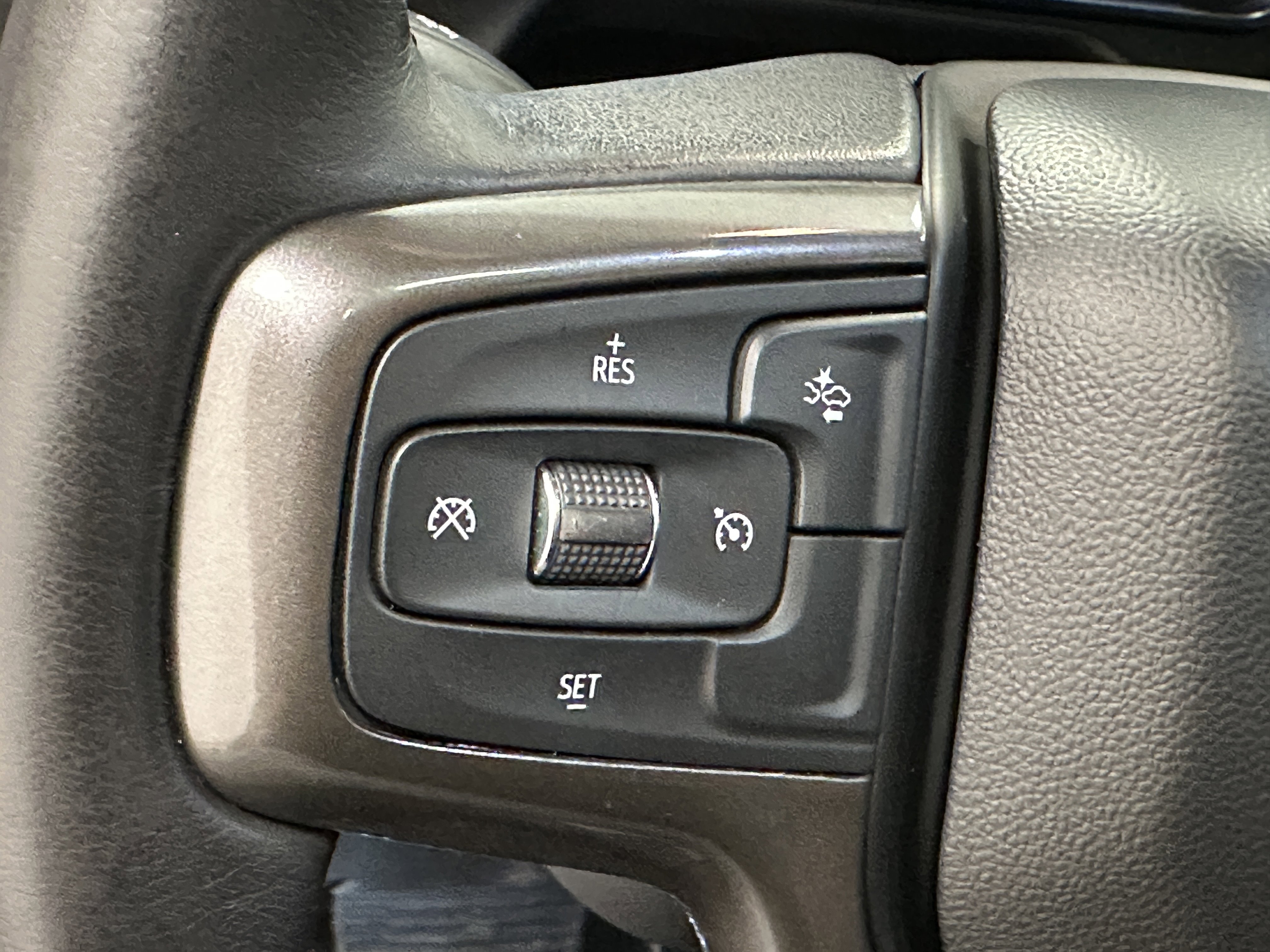 2023 Chevrolet Tahoe RST photo 13
