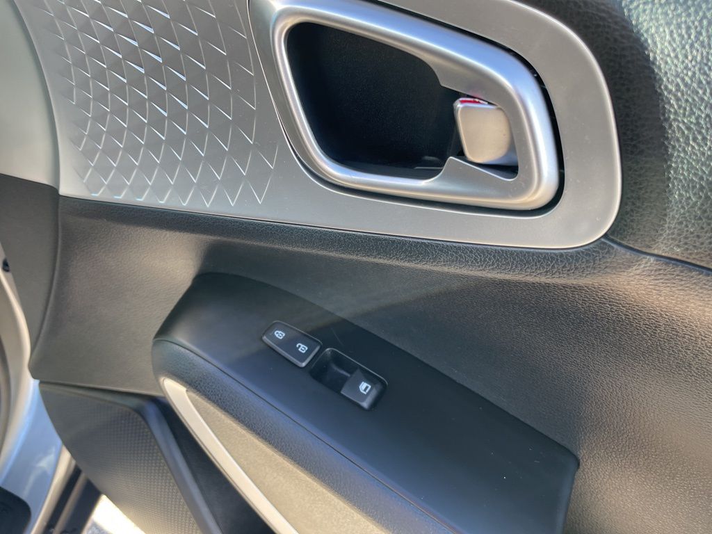 2024 Kia Soul LX photo 4