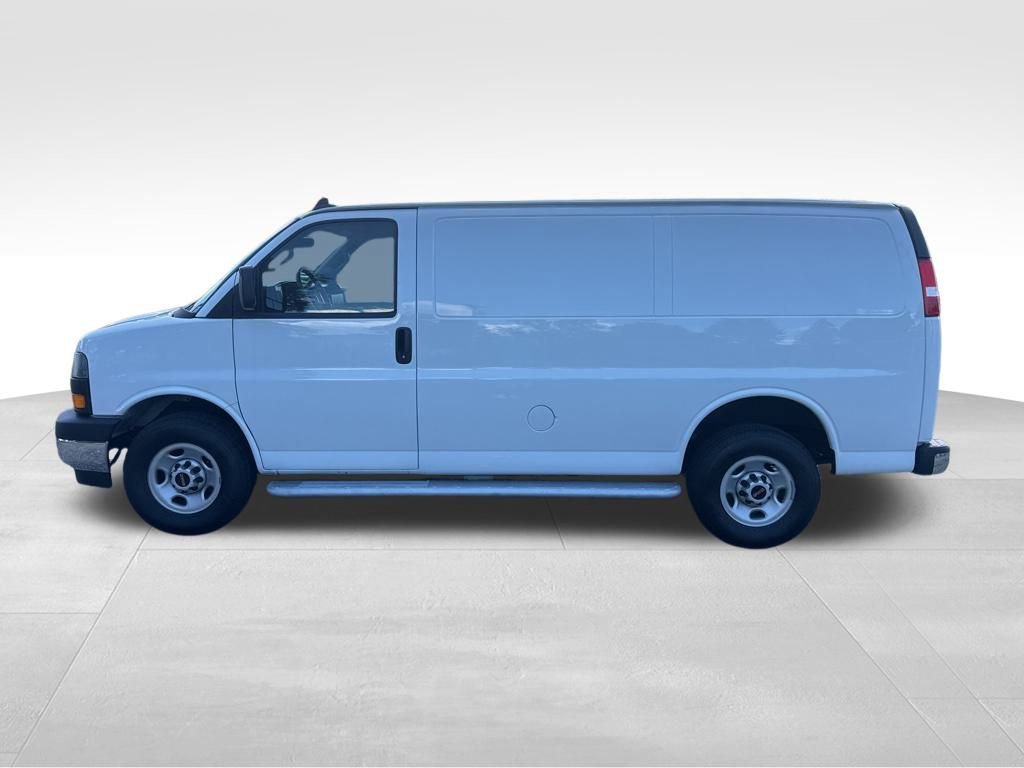 2023 Gmc Savana Cargo 2500 photo 2