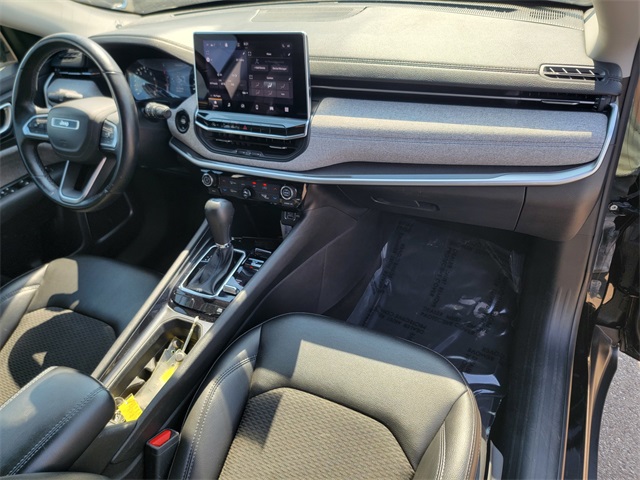2022 Jeep Compass Latitude photo 17