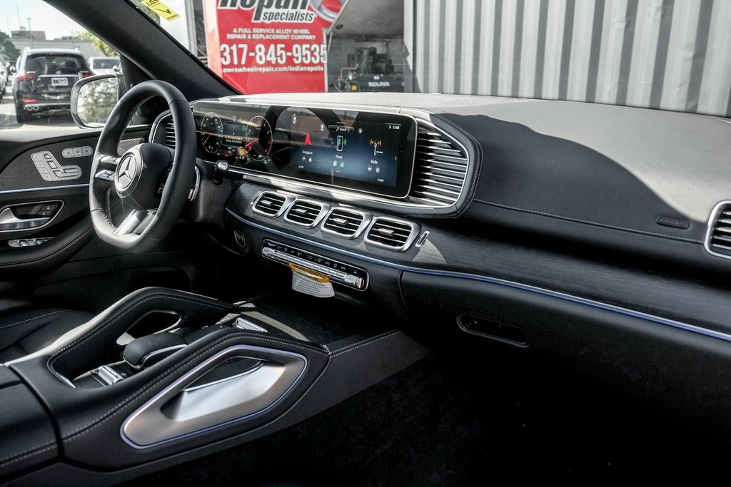 2026 Mercedes Benz GLS 450 4MATIC photo 24