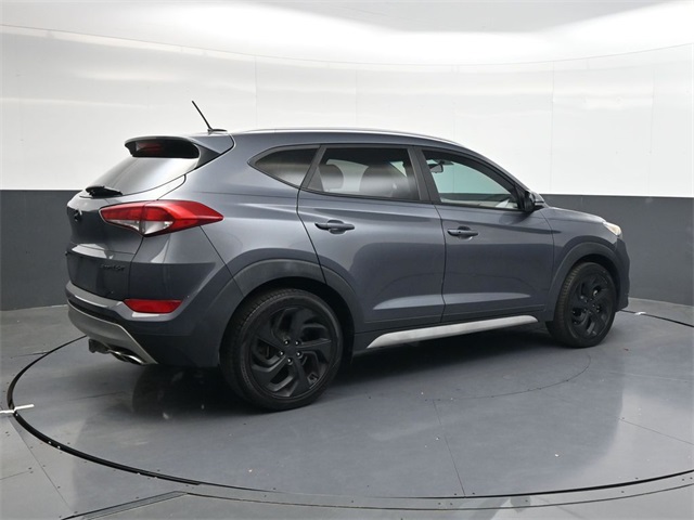 2017 Hyundai Tucson Sport photo 2