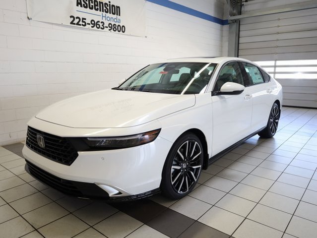 2025 Honda Accord Hybrid Touring photo 2