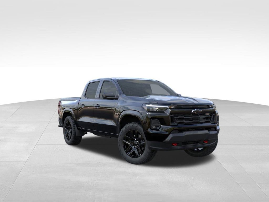2025 Chevrolet Colorado Z71 photo 2
