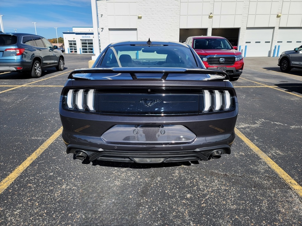 2022 Ford Mustang EcoBoost Premium photo 4