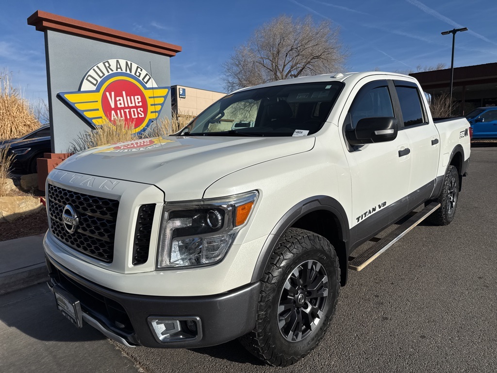 2018 Nissan Titan PRO-4X's photo