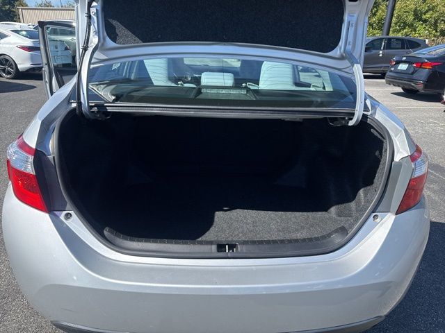 2016 Toyota Corolla L photo 24