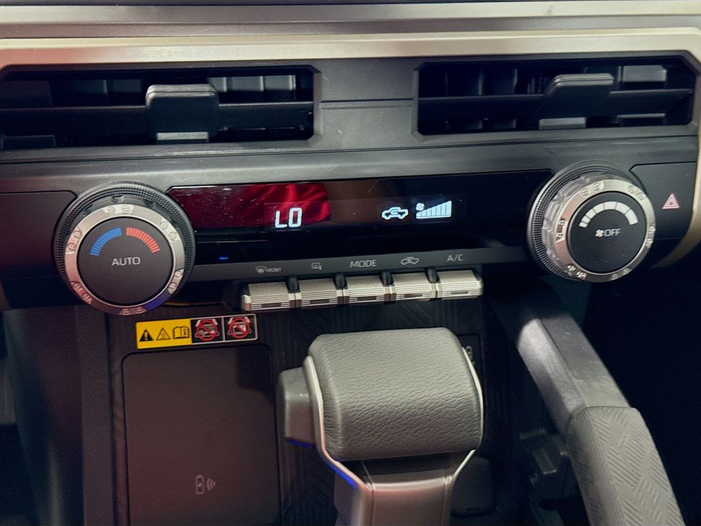 2024 Toyota Tacoma SR5 photo 16