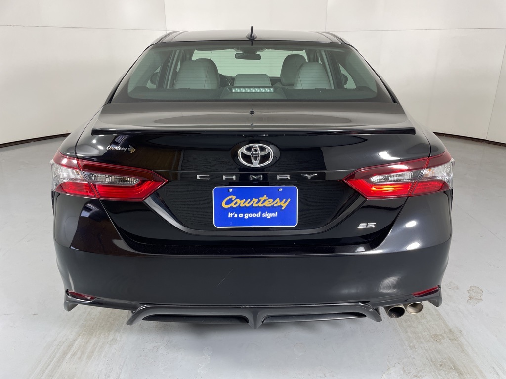 2023 Toyota Camry SE photo 7