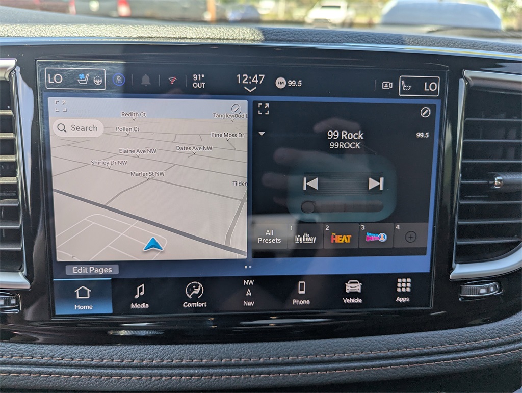 2026 Chrysler Pacifica Pinnacle photo 21