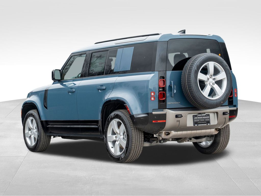 2025 Land Rover Defender 110 X-Dynamic SE photo 6