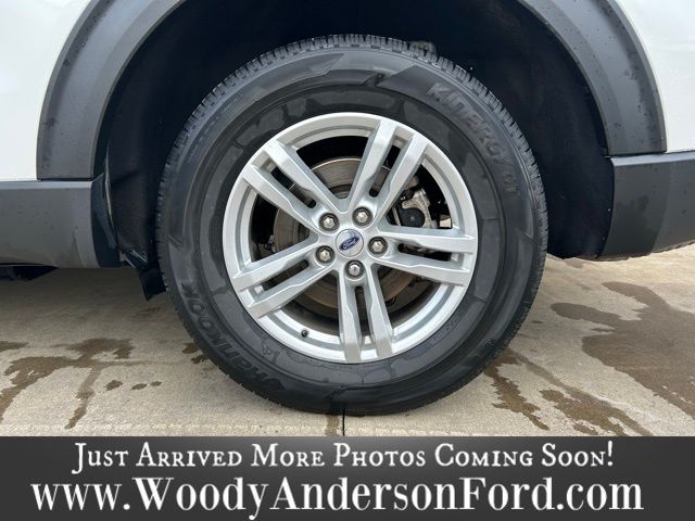 2022 Ford Explorer XLT photo 6