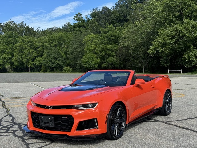 2021 Chevrolet Camaro ZL1 photo 2