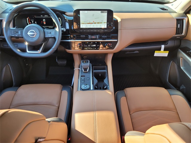 2025 Nissan Pathfinder Platinum photo 17