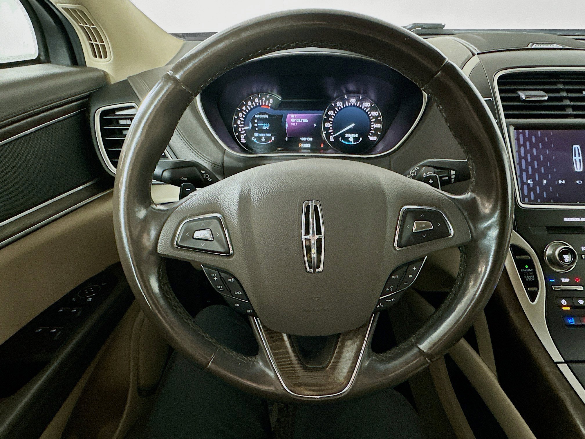 2016 Lincoln MKX Reserve photo 11