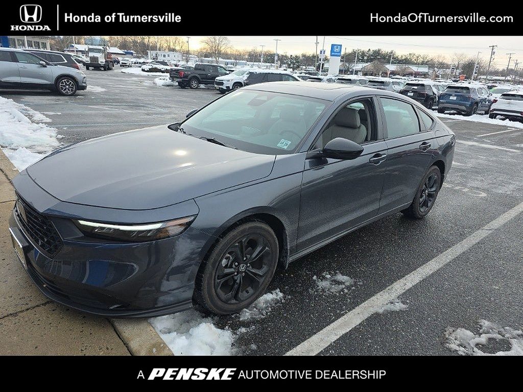 2025 Honda Accord SE's photo
