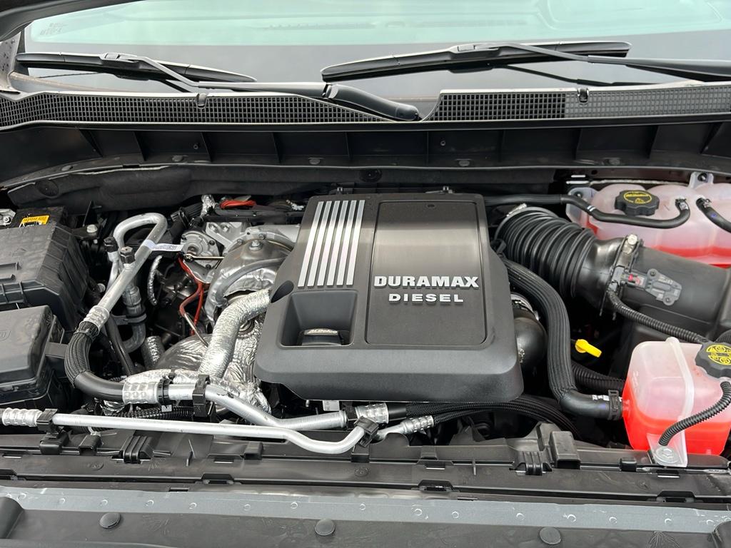 2025 Chevrolet Silverado LT photo 20