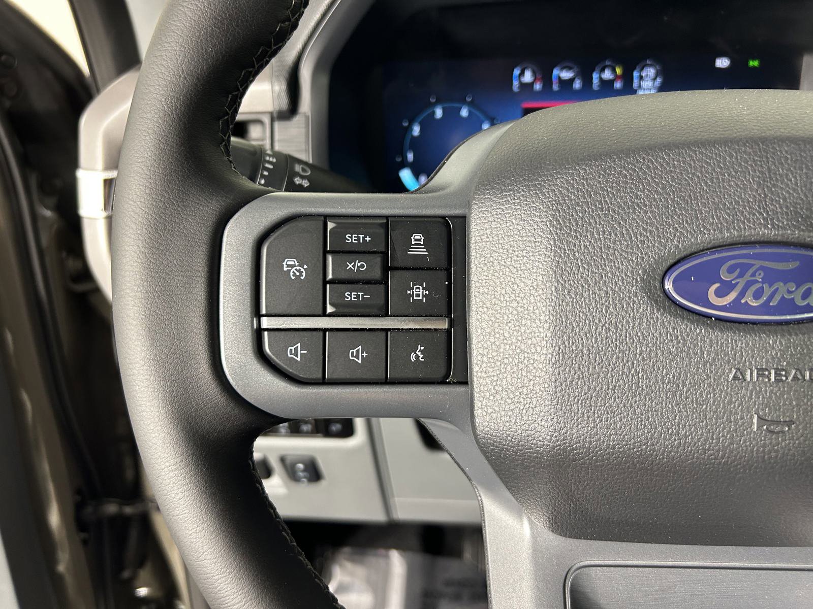 2025 Ford F-150 XLT photo 30