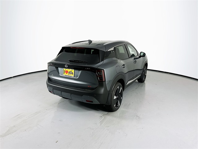 2025 Nissan Kicks SR photo 7