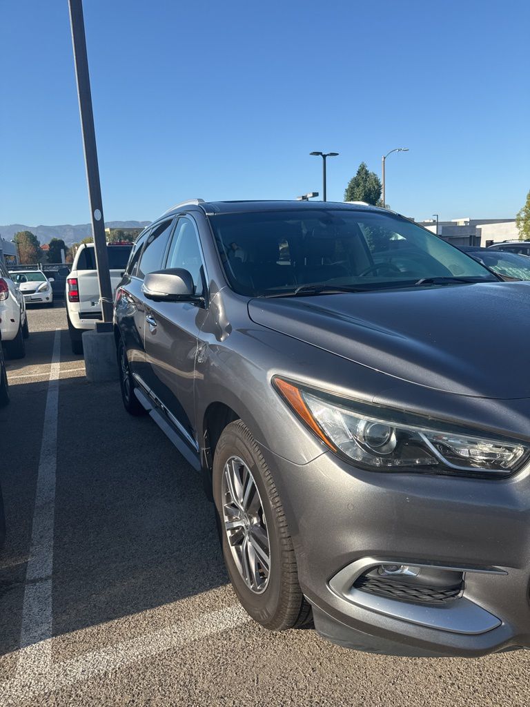 2016 Infiniti QX60 Base photo 2