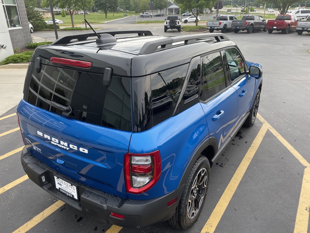 2025 Ford Bronco Sport Outer Banks photo 5