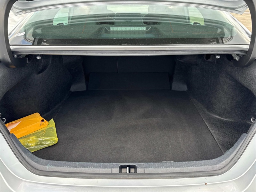 2023 Toyota Camry LE photo 7