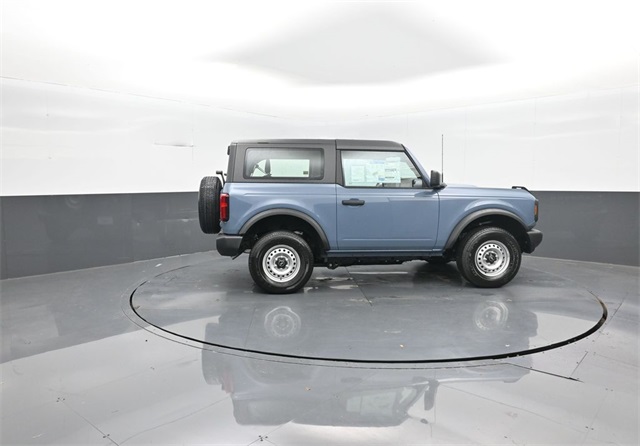 2025 Ford Bronco Base photo 5